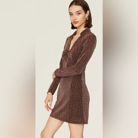 ASTR Nia Metallic Mini Dress Size Large - Picture 2 of 9